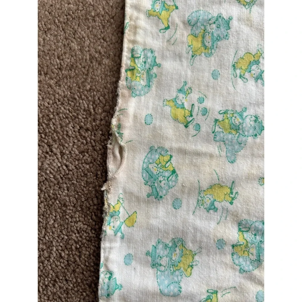 Vintage 90s set of 3 bassinet sheets & 2 matching burp clothes